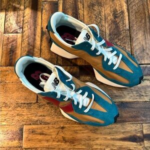 New Balance 327 sneakers